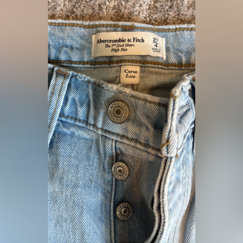 Abercrombie & Fitch Curve Love The” 7”Dad Short Hight Rise 27/4 light blue NWT - Picture 3 of 7